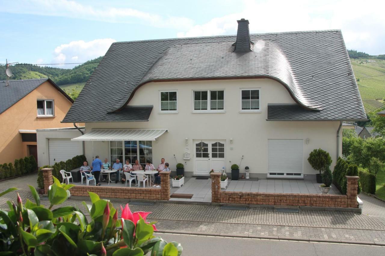 Hotel Wein- und Gästehaus Binz-Meyer Lieser Exterior foto